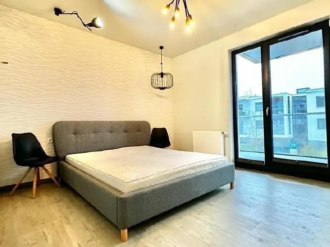 Apartment Bernadowska 11 *